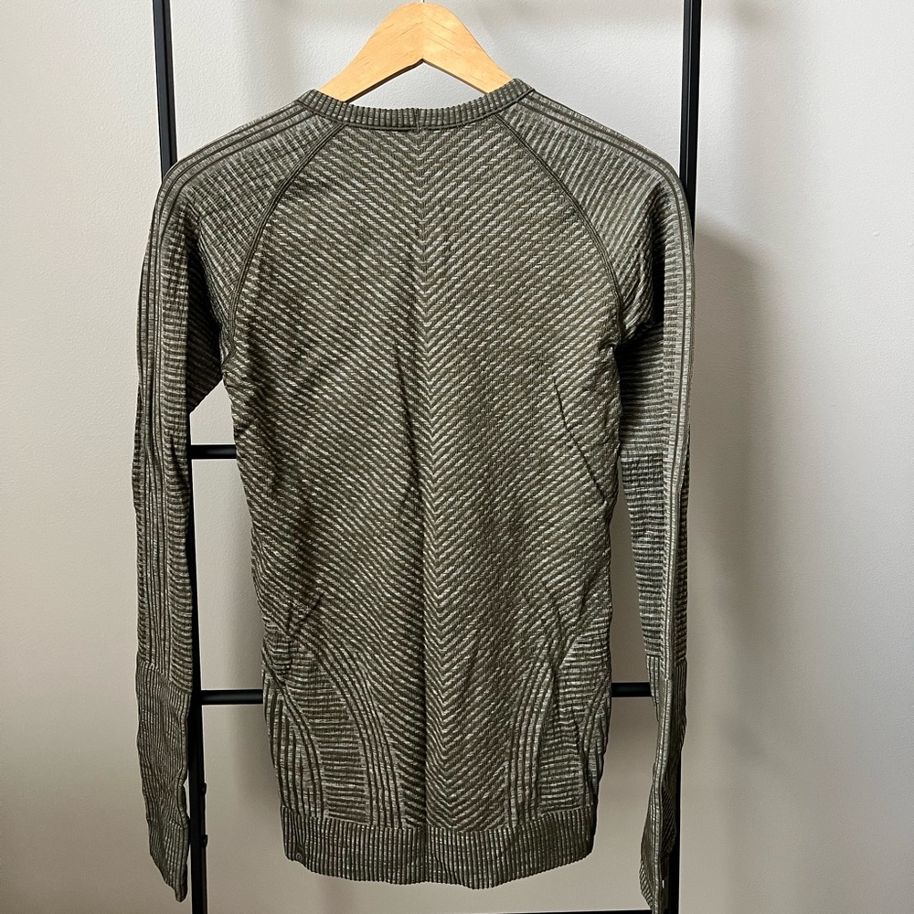 Lululemon Top - Picture 2 of 2